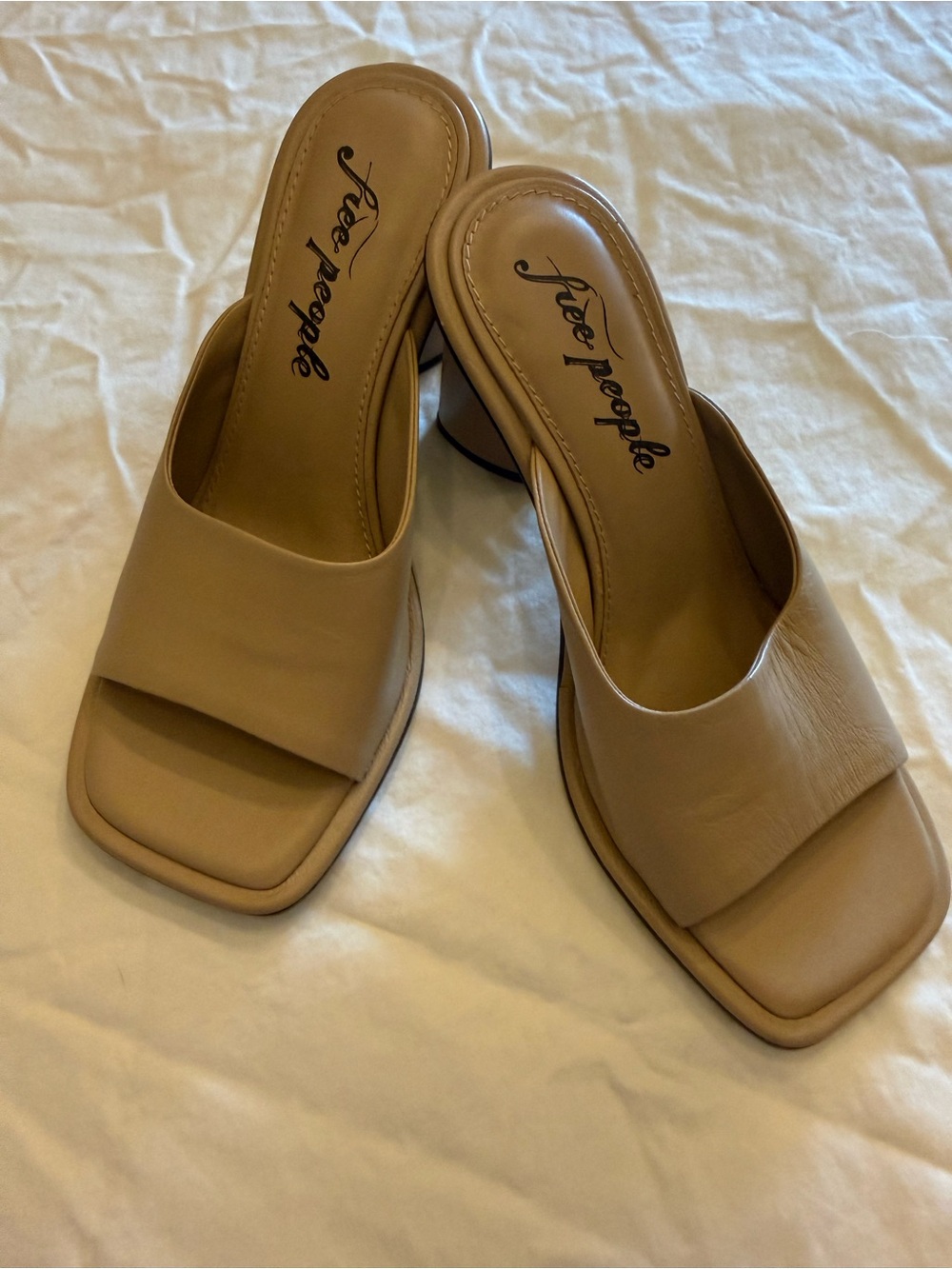 Free People Neutral Tan Square-Toe Slide Mules
NWOT!